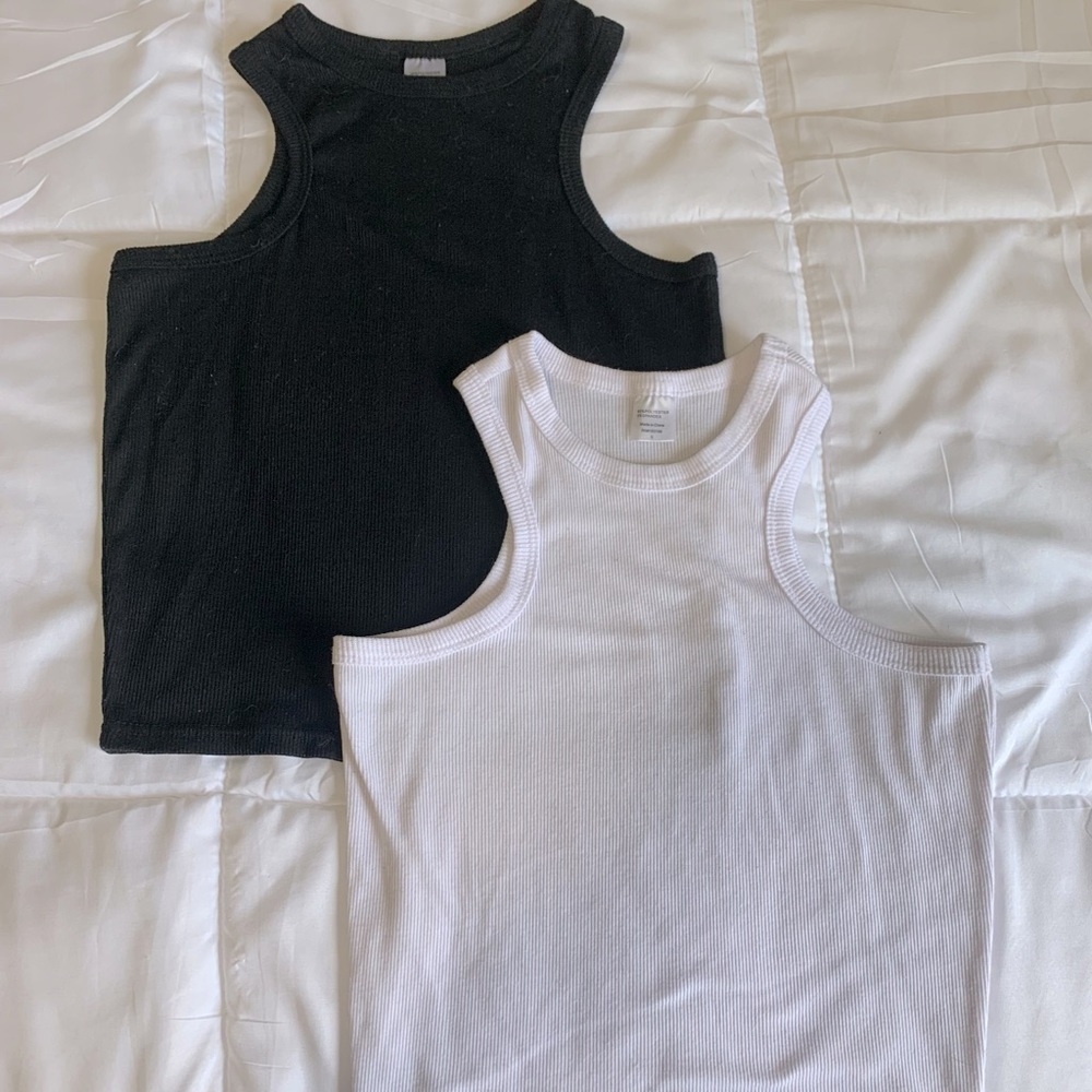 Basic crop tanks. Pet friendly home.